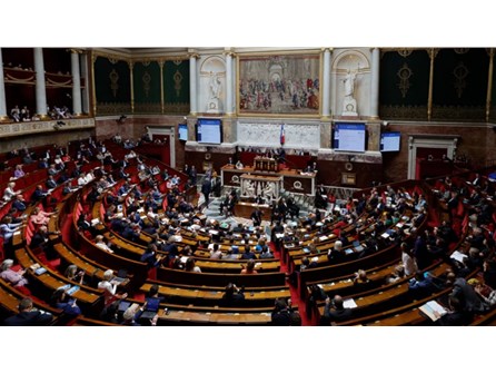 法国议会通过“绿色产业法案”，力邀中国企业重振工业领导地位